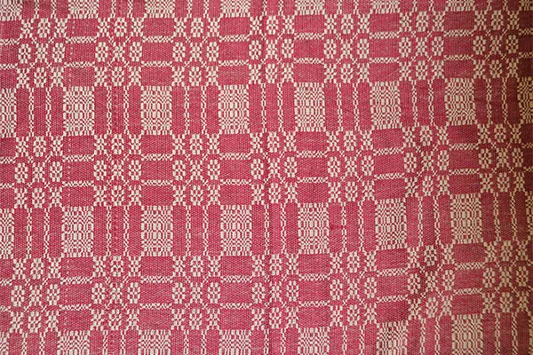 Bayberry Weave Cranberry and Tan Queen Bed Cover Combo with 2 Packsville Rose Shams