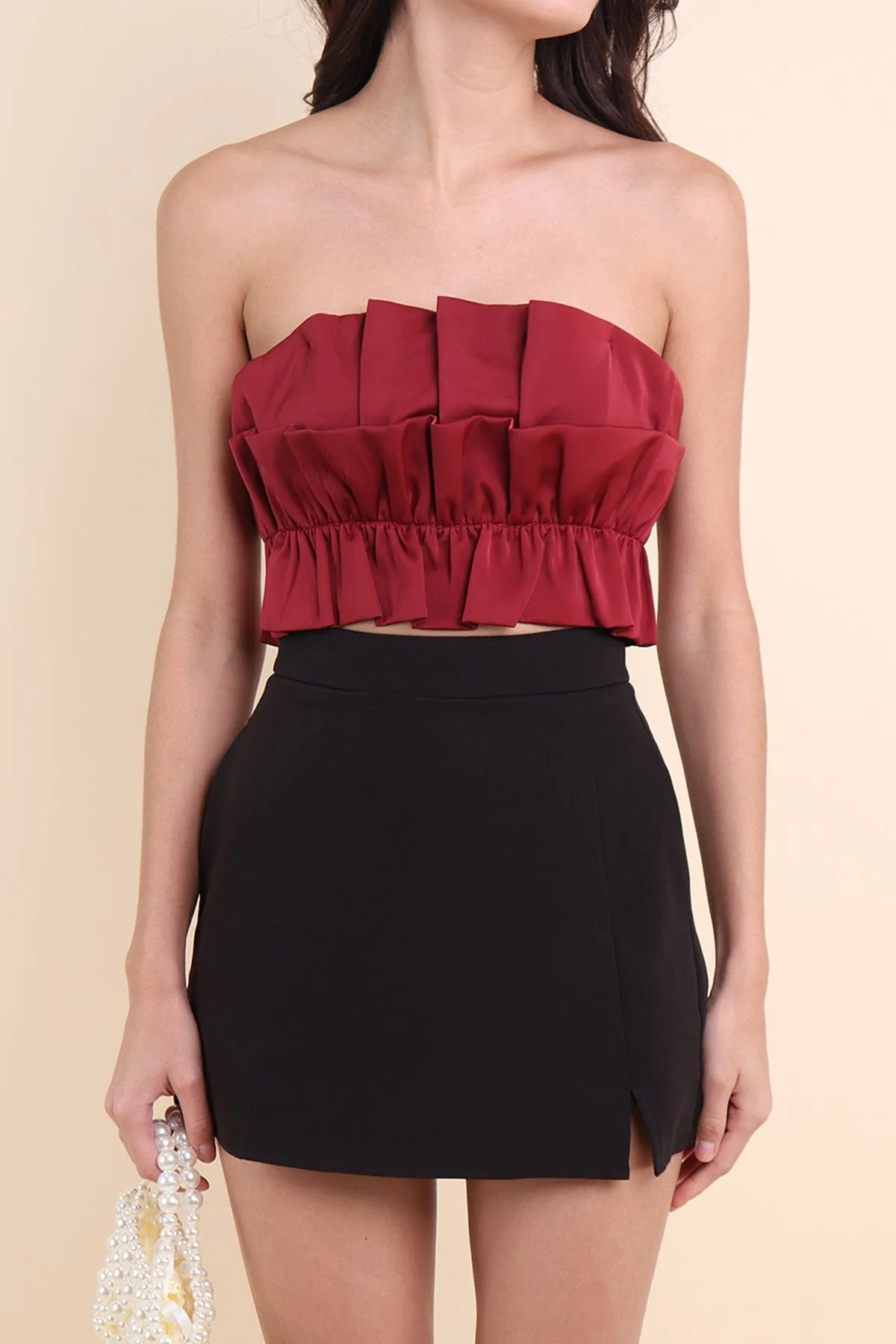 GENESIS RUFFLES TOP IN WINE