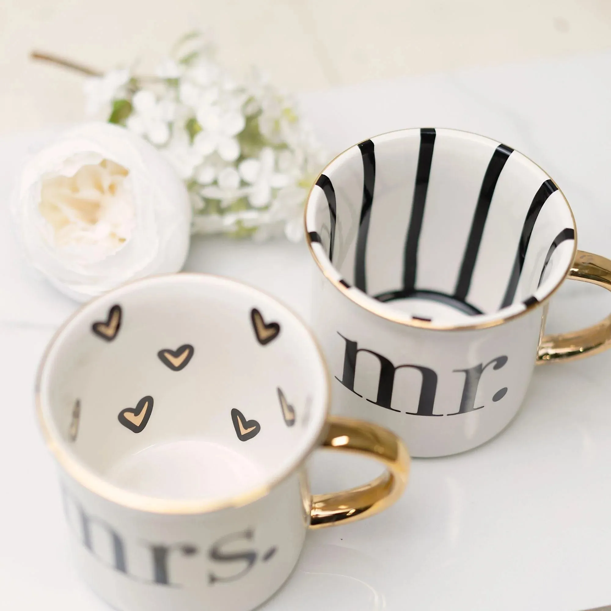 Gold Mr. & Mrs. Mug Set